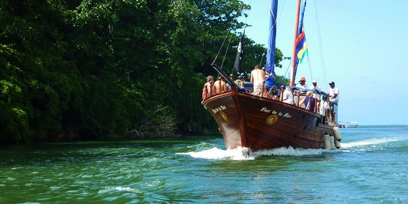 Bateau Pirate Ile Aux Cerfs 
